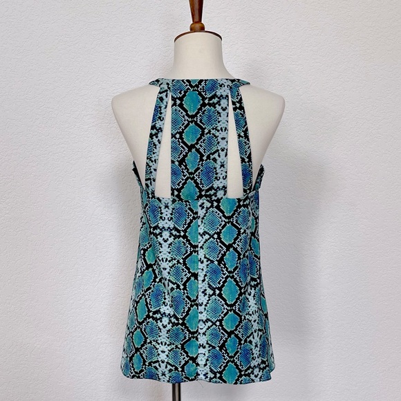 NWT-BCBGMaxAzria aqua snakeskin print Alva top with cutout detailing - Picture 3 of 8
